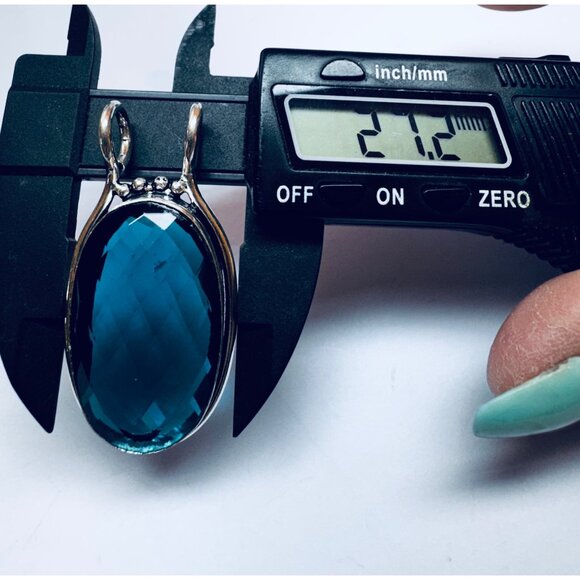 Estate 925 Sterling Silver Blue Faceted Oval Pendant Necklace 19.2g Large - Picture 6 of 9